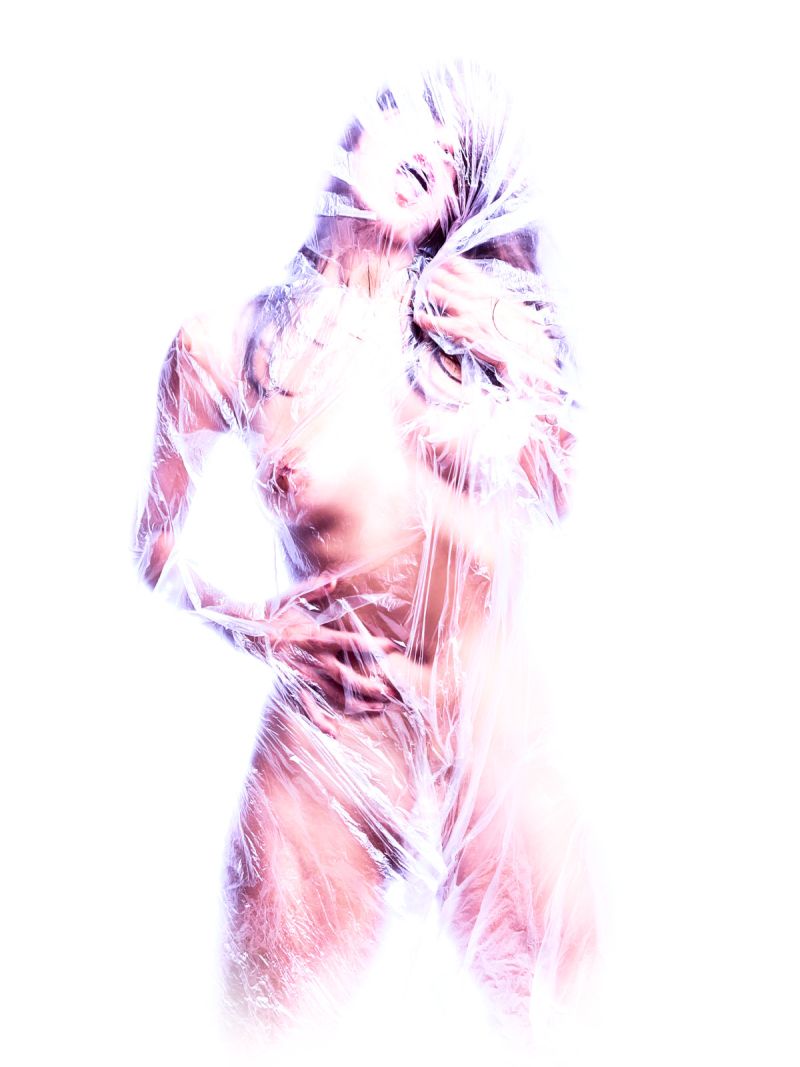 Italian model Bella Kidagakash Trapped plastic extreme poses expressions France photographer Cinaed Dane