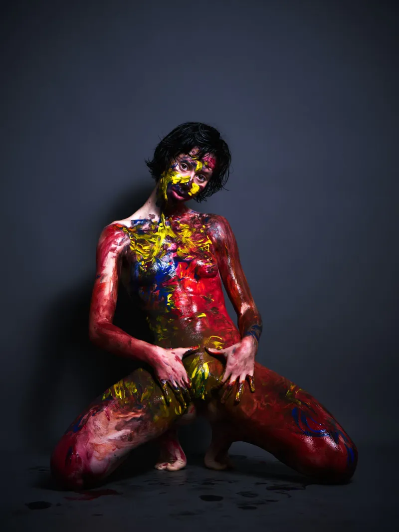 Ulah Bauer contemporary nude art Colored Emotion messy paint expressive pose Barcelona photographer Cinaed Dane