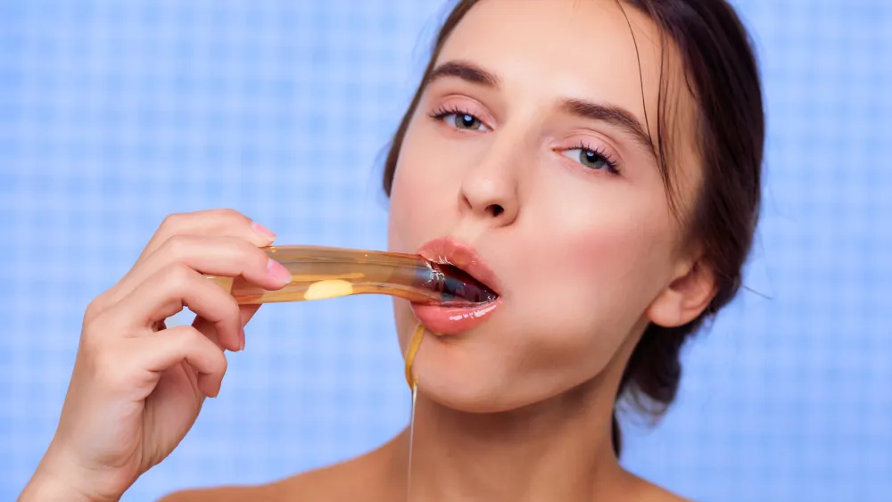 Artistic erotic photography of Gloria Sol exploring texture and light